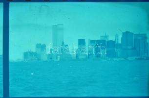 15 db különféle fotótasak, bennük vegyes negatívokkal