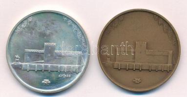 Lapis András (1942-) DN "Gyulai Várszínház" (2xklf) bronz és jelzett Ag emlékérem pár (39,...