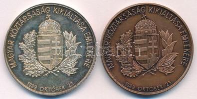 Bajnok Béla (1937-) / Szabó Géza (1939-) 1990. "Magyar Köztársaság kikiáltása emlékére / Republica Hungariae" Ag és bronz emlékérem pár (36,52g/0.835/42,5mm) T:UNC,AU (eredetileg PP) patina