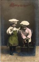 1918 Boldog új évet! gyerekek pezsgővel / New Year, children with champagne (EK)