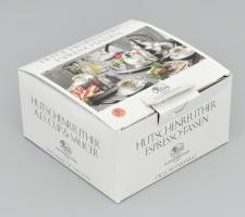 Hutschenreuther csésze aljjal, kissé sérült díszdobozban. Jelzett, hibátlan