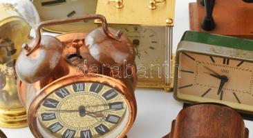 15 db asztali óra és vekker, változó méretben és állapotban