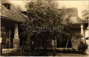 Felsőbánya, Baia Sprie; A volt Hoffer féle ház udvara, kastély felújítási munkák idején / castle, villa during renovation works. Foto Vagányi photo