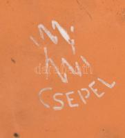 2 darab zománcos kiöntő, közte Csepel, zománchibával, m: 15-20 cm