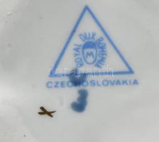 Royal Dux Bohemia porcelán váza. Részben kézzel festett, jelzett, hibátlan, m: 14 cm