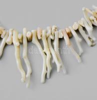 Fehér korall nyaklánc, h: 45 cm