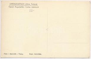 Várhely, Sarmizegetusa, Gradiste, Burgort (Hunyad); Ulpia Traiana, Falatul Augustalilor: Curtea inte...