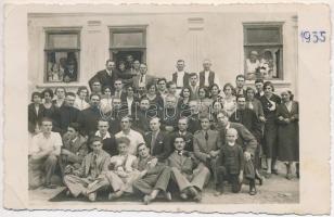 1935 Alsótelek, Teliuc, Untertelek (Hunyad); Cu prilejul misiunilor religioase dela Teliuc / Vallási misszió csoportképe / religious mission&#039;s group photo (ragasztónyom / gluemark)