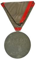 1918. "Sebesültek Érme nem hadieszköztől sérültek számára" cink kitüntetés mellszalaggal. ...