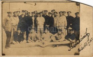 1918 K.u.K. Kriegsmarine / WWI Austro-Hungarian Navy, A large group of naval airmen (most likely including pilots, students, and mechanics) poses for this photograph at the Pola Flying Boat Station. photo (vágott / cut)