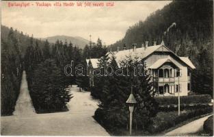 Barlangliget, Höhlenhain, Tatranská Kotlina (Tátra, Magas Tátra, Vysoké Tatry); Vaskapu nyaraló a tündér lak felé vezető úttal. Wlaszlovits Gusztáv kiadása / villa