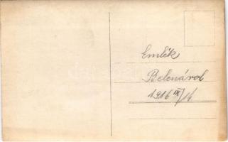 1916 Belene, Osztrák-magyar haditengerészet Dunaflottilla matrózai levágnak egy tehenet / K.u.K. Kri...