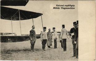 Ferenc József katonai repülőgép szemlén, pilóta / Militär Flugmaschine / Franz Joseph at a K.u.K. military aircraft inspection with officers and pilot (EK)