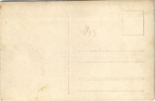 K.u.K. Kriegsmarine Matrosen / SMS RADETZKY osztrák-magyar matrózai fedélzet mosáshoz készülve / Aus...