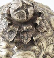 Bonbonniere plasztikus gyümölcsmintával kézzel készített, poncolt. jelzett "Potosi" d: 16 ...