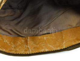 Horthy tiszti bocskai sapka, hadnagyi rangjelzéssel, sapkajelvénnyel, korának megfelelő állapotban