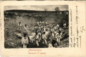 1900 K.u.K. Kriegsmarine Matrosen, Manöverruhe / Austro-Hungarian Navy mariners resting on mainland. M. Clapis Pola Phot. Flora (EK)