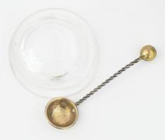 Ezüst (Ag) fűszertartó kanállal. Dianás jelzéssel mesterjeggyel hozzá hibátlan csiszolt üvegbetét ne...