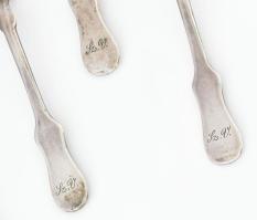 4db ezüst (Ag) kiskanál, dianás jelzéssel 57 g