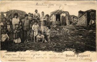 1903 Munkács, Mukacheve, Mukacevo; Cigány tábor. Bertsik Emil kiadása / Gypsy camp, folklore (EB)