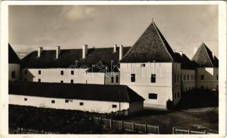 Csíkszereda, Miercurea Ciuc; Mikó vár, kaszárnya. Andory Aladics Zoltán mérnök felvétele / castle, military barracks