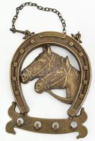 Lófejes fém kulcstartó, jobb szélső akasztó sérült, 15x11 cm