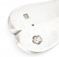 Ezüst leveses kanál vésett díszítéssel dianás jelzéssel, PF mesterjeggyel 68 g