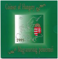 1995. 10f-200Ft (11xklf) "Magyarország pénzérméi" forgalmi sor dísztokban, benne 1995. 200Ft Ag "Deák". A belső tokon a ragasztás részben elengedett. T:PP patina / Hungary 1995. 10 Fillér - 200 Forint (11xdiff) "Magyarország pénzérméi (Coins of Hungary)" coin set in case, within 1995. 200 Forint Ag "Ferenc Deák". The gluing on the inner case has partially loosened. C:PP patina Adamo FO28.2