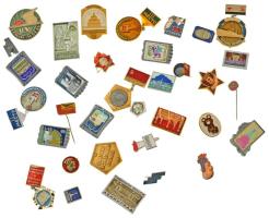 34db-os vegyes szovjet kitűző és jelvény tétel T:vegyes 34pcs of mixed soviet badge lot C:mixed