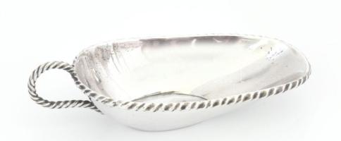 Ezüst(Ag) csavart füles kiöntő tálka, jelzett, 9,7×4,5×2,5 cm, nettó: 34,7 g