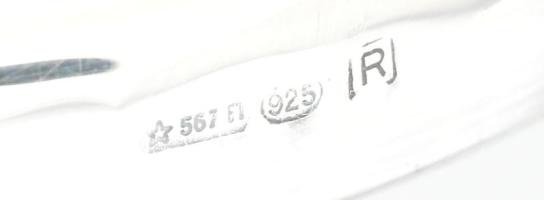 Ezüst(Ag) talpas váza, jelzett, alján kis horpadással, m: 22 cm, nettó: 121,6 g