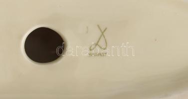 Drasche akt kutyákkal. Fehér mázas jelzett, hibátlan 23,5 cm