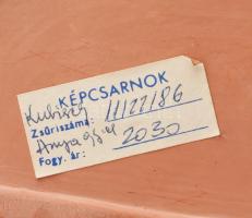 Kubisch János (1951-): Anya gyermekével. Terrakotta, jelzett, hibátlan 27 cm