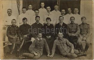 Katonák csoportja / WWI military, group of soldiers. photo