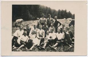 1929 Tusnádfürdő, Baile Tusnad; kirándulás a Szent Anna tónál / Lacul Sf Ana / hiking trip at the lake. photo (szakadás / tear)