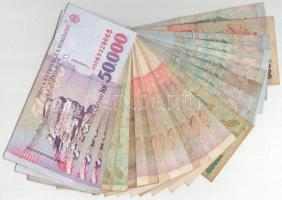 Románia 1996-2000. 1000L - 50.000L (25x) T:F
Romania 1996-2000. 1000 Lei - 50.000 Lei (25x) C:F