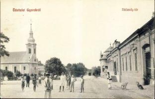 Gyorok Nádasdy square with hotel