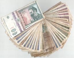 Románia 1945-1992. 45db-os vegyes bankjegy tétel T:F-VG
Romania 1945-1992. 45pcs of mixed banknotes...