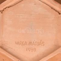 Varga Mátyás (1910-2002): A Szent Pár a kis Jézussal. Színes mázakkal festett plasztikus fali kerámi...