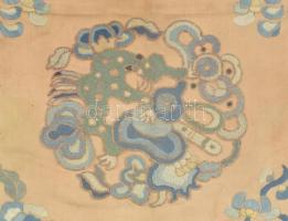 Antik kínai selyem munka. Kézzel hímzett selyem, Proveninencia: Hopp Ferenc hagyatékából 39x21 cm Üv...
