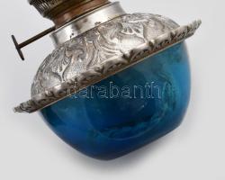 Petróleum lámpa, díszített fém testtel, tejüveg burával 52 cm