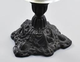 Petróleum lámpa, üveg testtel, tejüveg búrával 40 cm