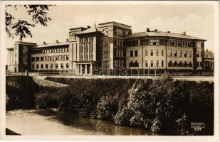 Szombathely, M. kir. állami Faludi Ferenc reáliskola. Gábriel Ágoston utóda könyvkereskedésének kiadása 1931. Weinstock E Budapest 937