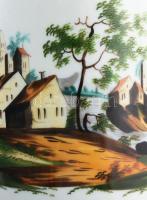 Antik porcelán kiöntő. kézzel festett tájképpel, jelzés nélkül, a fedélen kis lepattanással XIX. sz....