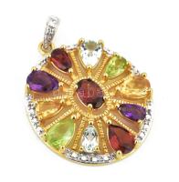 Aranyozott ezüst(Ag) medál színes kövekkel, jelzett, 2,5×2,5 cm, bruttó: 4,3 g