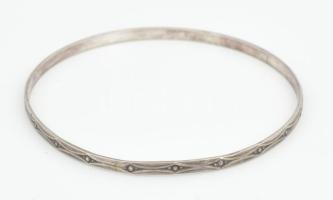 Ezüst(Ag) karperec, jelzett, d: 6 cm, nettó: 6,5 g