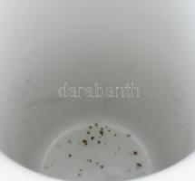 Herendi virág mintás váza, kézzel festett, jelzett, belül az alján és az oldalán egy helyen mázhibák...