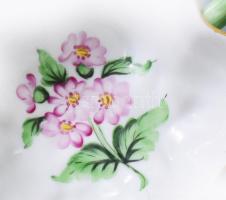 Herendi négy darab levél formájú csésze, 11 cm, + levél formájú nagyobb tál 17x13 cm Kézzel festett,...