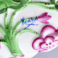 Herendi négy darab levél formájú csésze, 11 cm, + levél formájú nagyobb tál 17x13 cm Kézzel festett,...