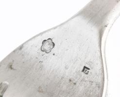 Ezüst (Ag) villa, kanál, kiskanál. Dianás jelzéssel, mesterjeggyel. össz 85 g